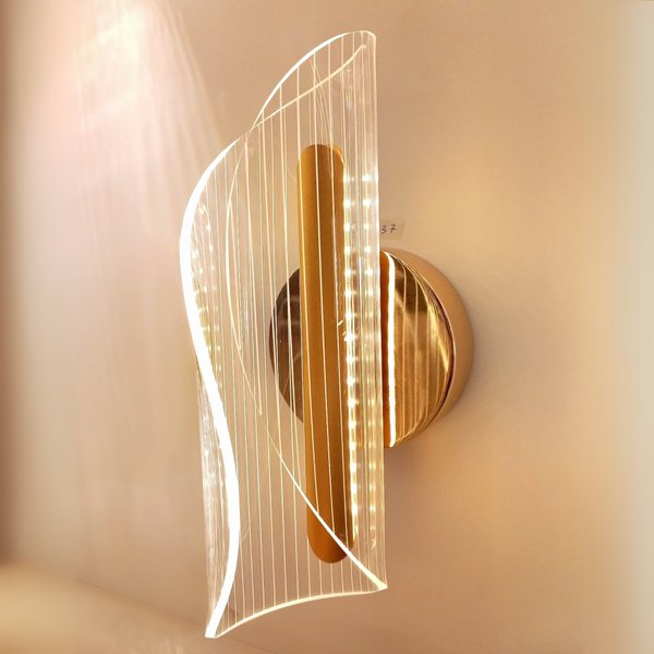 Arandela 25×8×12cm 7W Dourado e Acrílico - Lampdecor